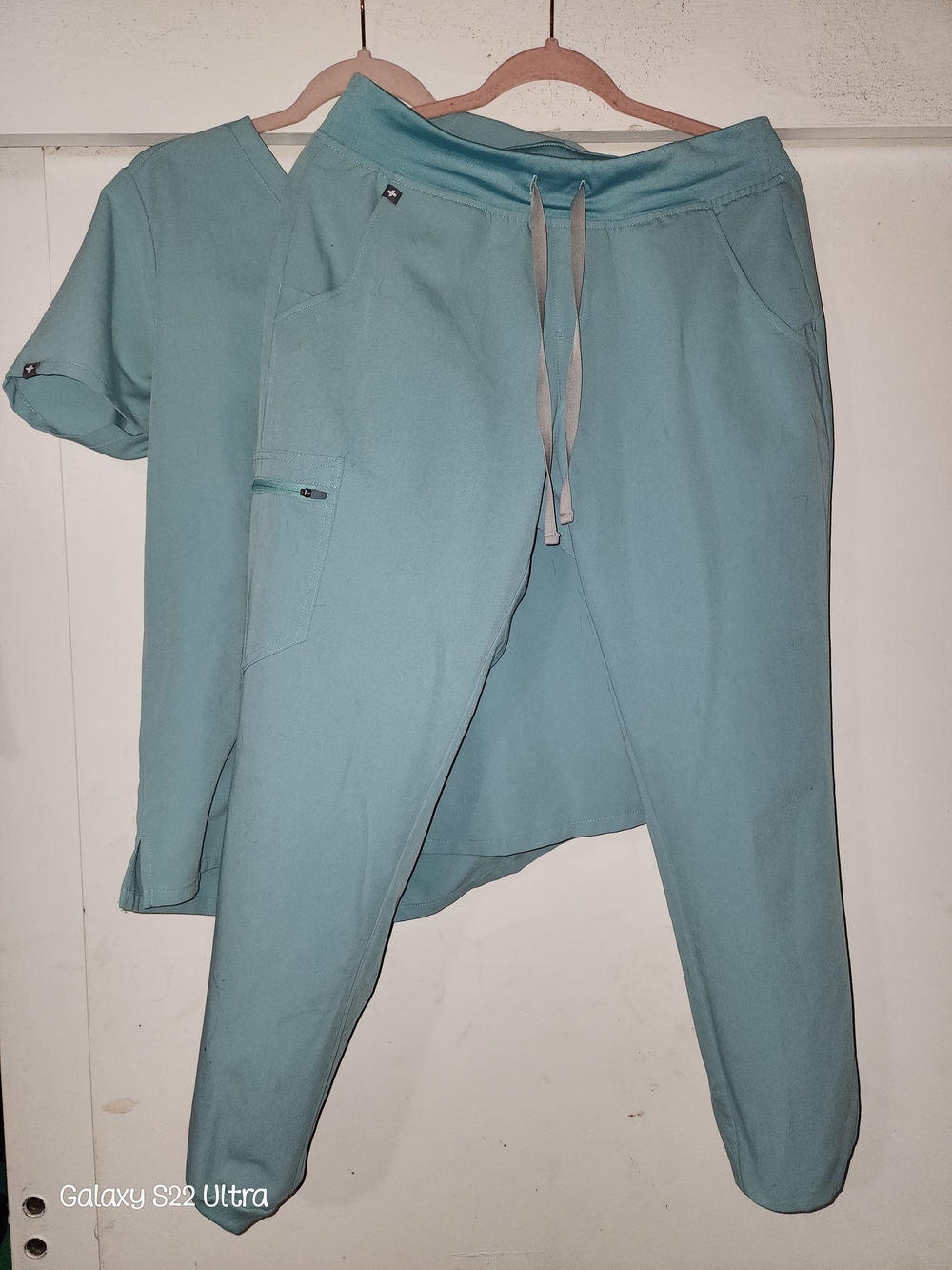 FIGS Women's Teal Drawstring Cargo Joggers Set